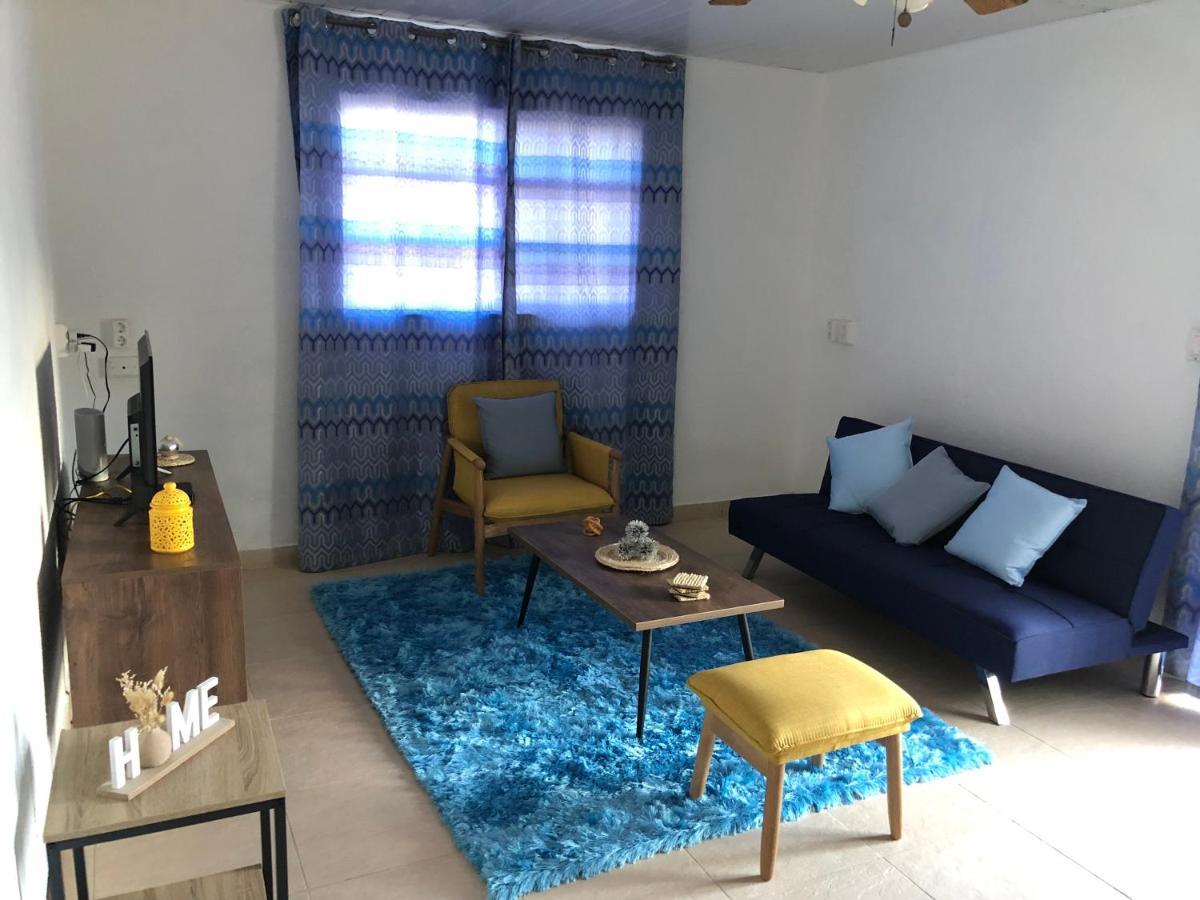 Local Home Aruba Oranjestad Luaran gambar