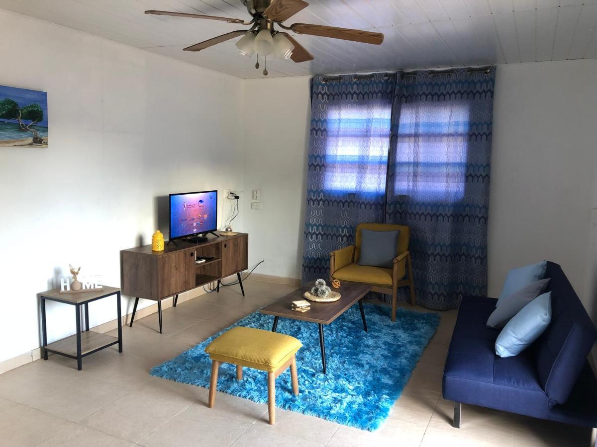 Local Home Aruba Oranjestad Luaran gambar